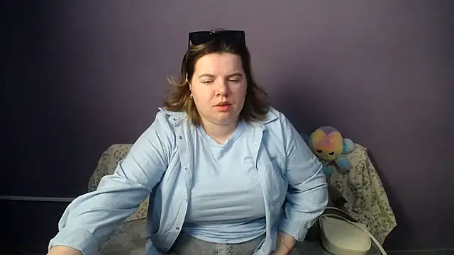 so shy online show from May 24, 6:13 am