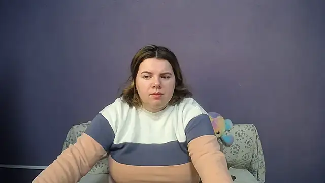 so shy online show from April 1, 6:15 am