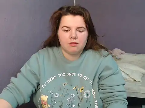 Snapshot of so_shy chatting on October 17, 7:00 am so shy online show from October 17, 7:00 am