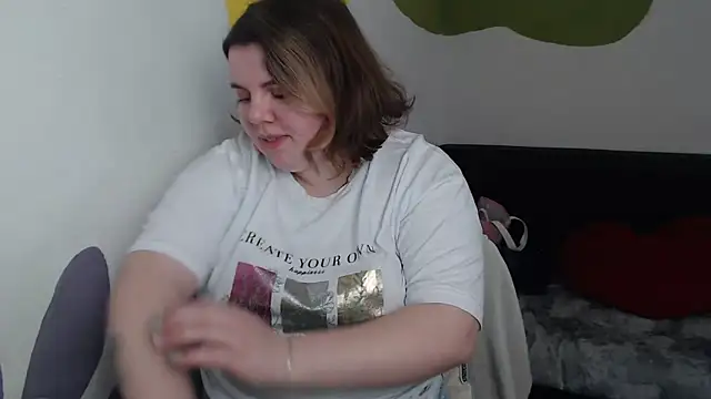 so shy online show from March 27, 8:26 am