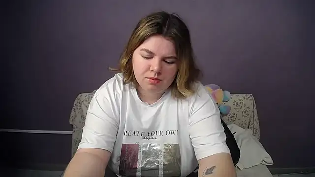 so shy online show from March 31, 6:26 am