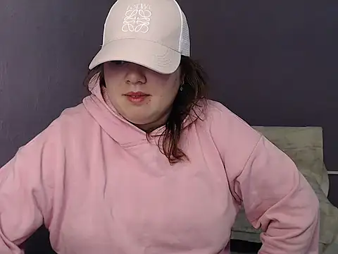 Snapshot of so_shy chatting on September 14, 6:14 am so shy online show from September 14, 6:14 am