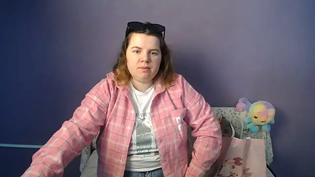 so shy online show from May 15, 6:33 am