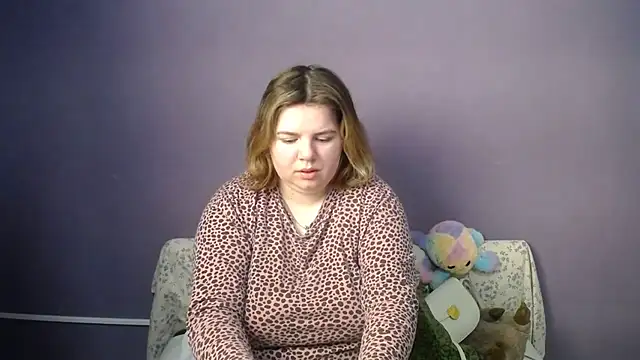 so shy online show from April 8, 6:15 am