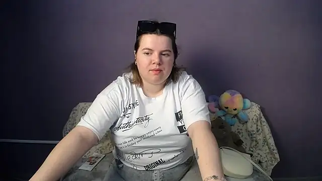 so shy online show from May 25, 6:34 am