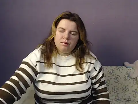 Snapshot of so_shy chatting on November 23, 7:18 am so shy online show from November 23, 7:18 am