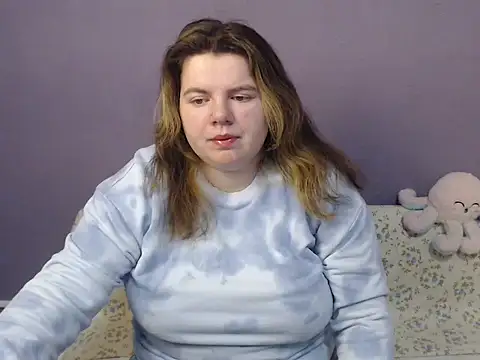 Snapshot of so_shy chatting on November 25, 7:30 am so shy online show from November 25, 7:30 am