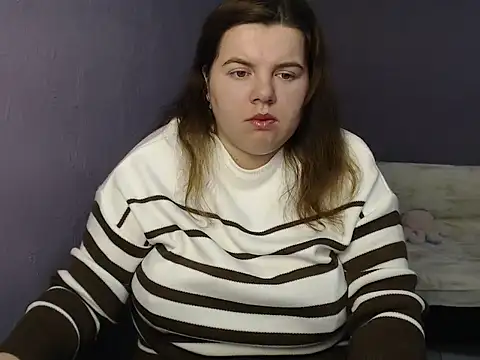 Snapshot of so_shy chatting on October 2, 6:28 am so shy online show from October 2, 6:28 am