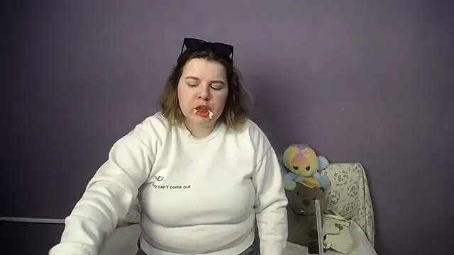 so shy online show from March 23, 6:24 am