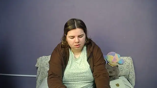 so shy online show from April 10, 6:09 am