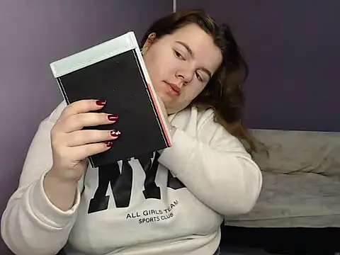 Snapshot of so_shy chatting on October 5, 6:48 am so shy online show from October 5, 6:48 am