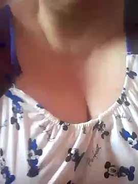 Snapshot of carmelasexy chatting on September 25, 2:12 pm carmelasexy online show from September 25, 2:12 pm