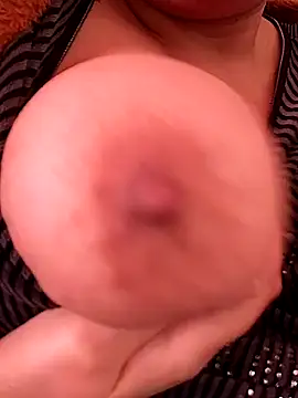 carmelasexy online show from January 8, 1:06 pm