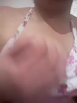 Snapshot of carmelasexy chatting on October 26, 12:22 am carmelasexy online show from October 26, 12:22 am