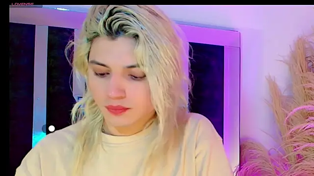 honey skin online show from April 19, 6:10 pm