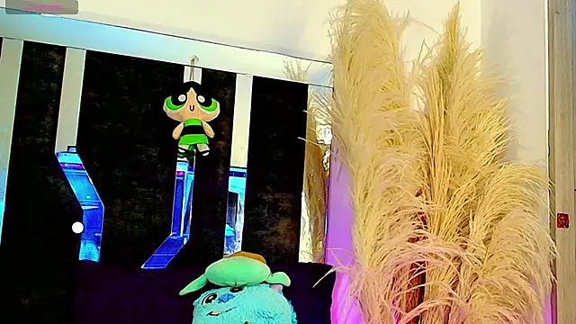 honey skin online show from April 12, 8:23 pm