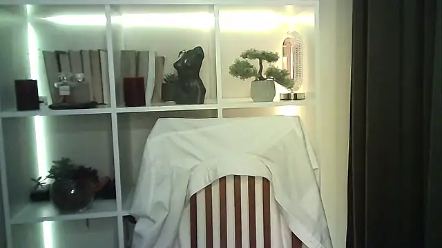 X Alisa online show from November 10, 7:19 pm