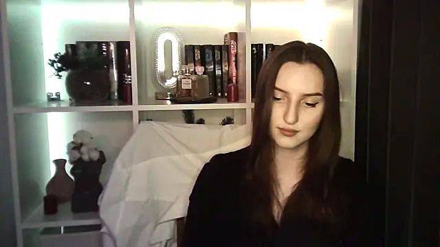 X Alisa online show from April 17, 6:33 pm