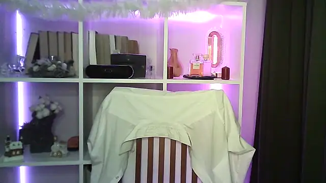 X Alisa online show from December 22, 7:36 pm