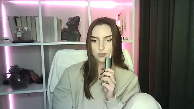 X Alisa online show from November 17, 7:40 pm