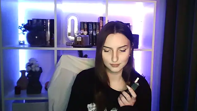 X Alisa online show from April 14, 6:46 pm