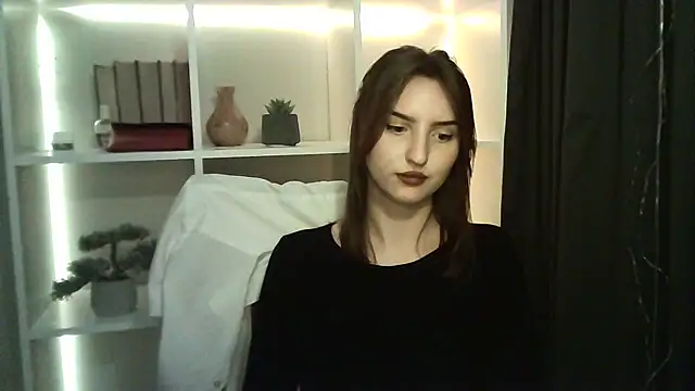 X Alisa online show from March 12, 7:14 pm