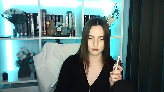 X Alisa online show from March 15, 7:10 pm