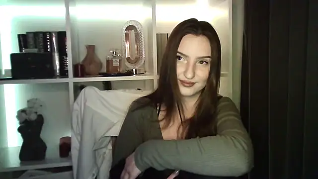 X Alisa online show from February 9, 7:45 pm