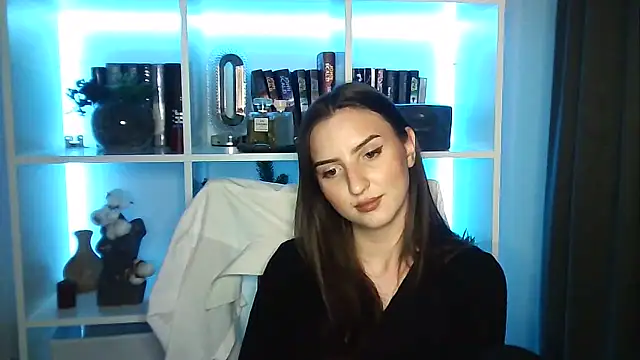 X Alisa online show from April 9, 6:47 pm