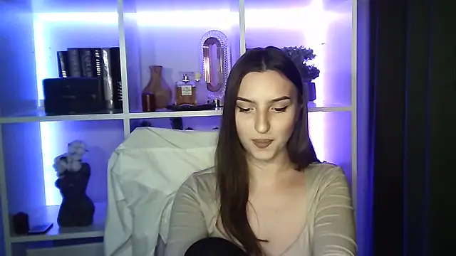 X Alisa online show from February 3, 7:52 pm