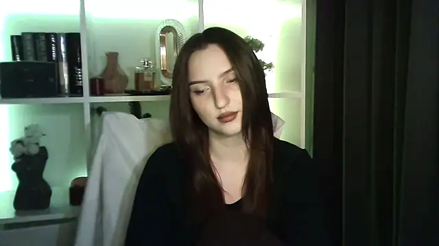 X Alisa online show from February 7, 7:55 pm