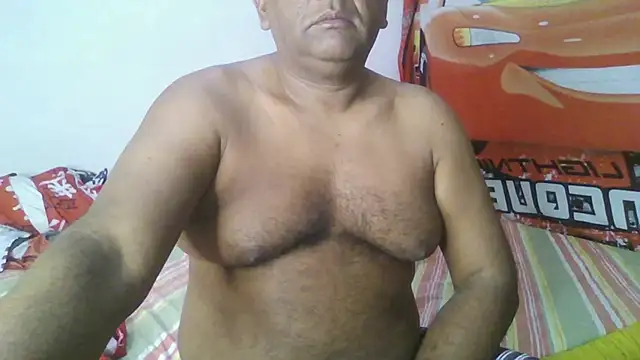 Snapshot of Beargryzzly chatting on January 25, 3:41 pm Beargryzzly online show from January 25, 3:41 pm