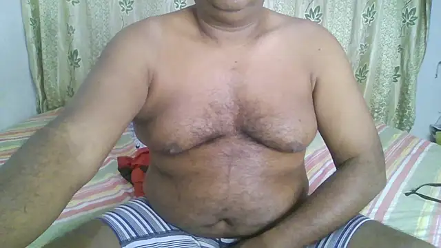 Snapshot of Beargryzzly chatting on January 22, 3:41 am Beargryzzly online show from January 22, 3:41 am