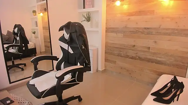 candy summer28 online show from March 24, 7:14 pm