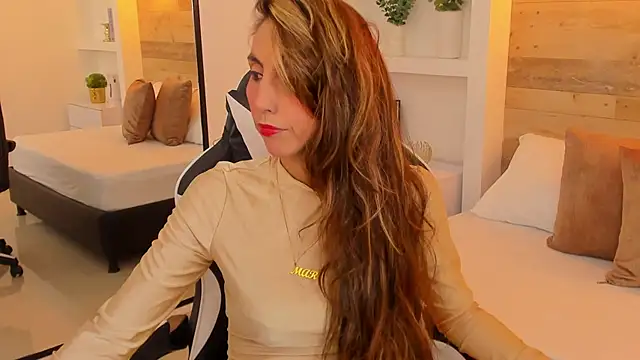 Snapshot of candy_summer28 chatting on November 12, 7:18 pm candy summer28 online show from November 12, 7:18 pm