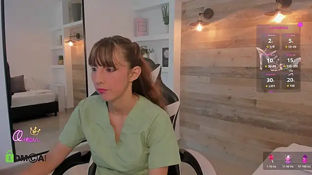 Snapshot of candy_summer28 chatting on May 12, 7:42 pm candy summer28 online show from May 12, 7:42 pm
