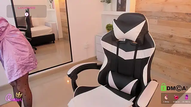 candy summer28 online show from March 9, 7:28 pm