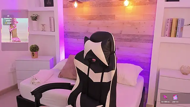 candy summer28 online show from January 9, 7:21 pm