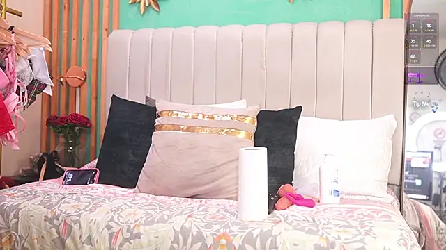 katlyn martins online show from December 18, 6:45 pm