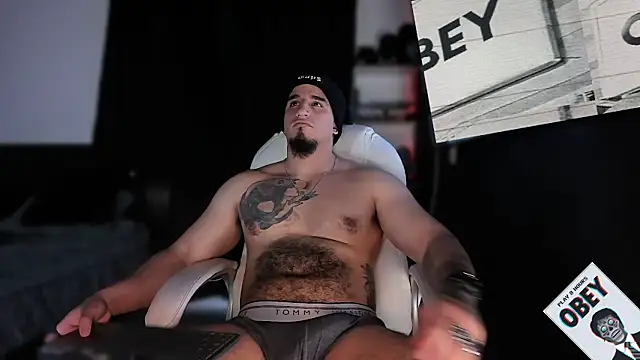 kingbear777 online show from March 18, 7:12 am