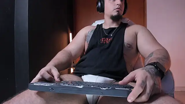 kingbear777 online show from March 4, 1:02 am