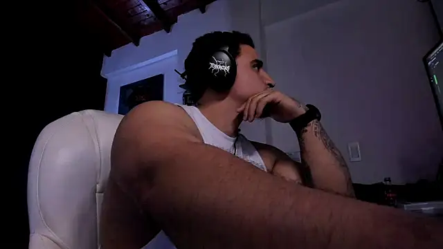 kingbear777 online show from September 21, 3:55 am