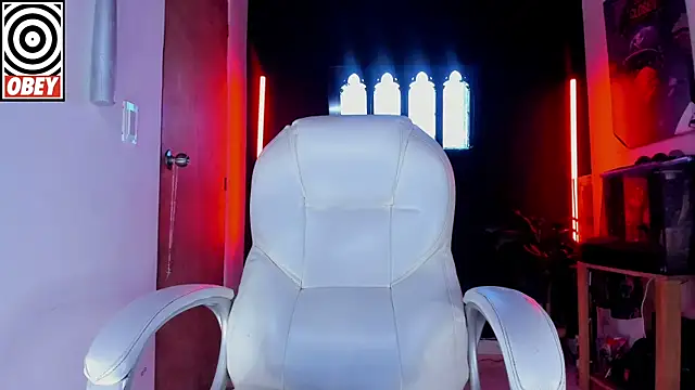 Snapshot of kingbear777 chatting on November 26, 6:02 am kingbear777 online show from November 26, 6:02 am