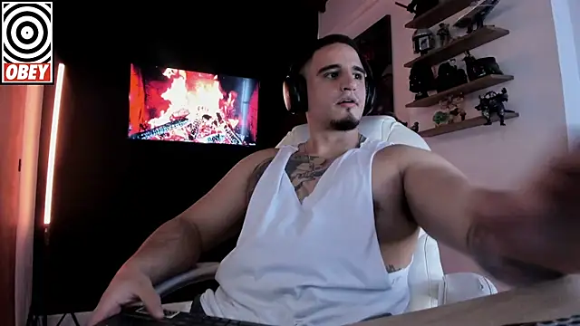 kingbear777 online show from October 2, 12:14 am