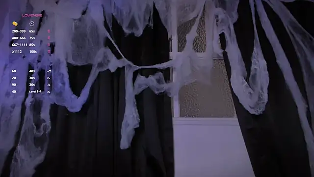 Snapshot of AramJoness chatting on October 24, 6:29 pm AramJoness online show from October 24, 6:29 pm