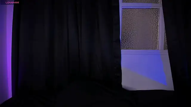 Snapshot of AramJoness chatting on December 15, 7:31 pm AramJoness online show from December 15, 7:31 pm