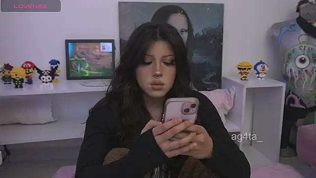 Snapshot of Ag4ta_ chatting on November 21, 2:54 am Ag4ta online show from November 21, 2:54 am