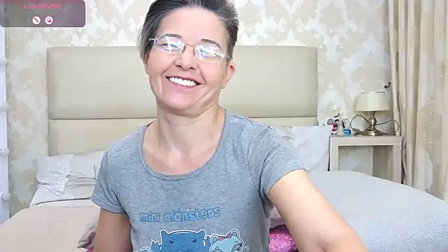 StaceyDarling online show from March 3, 3:32 pm
