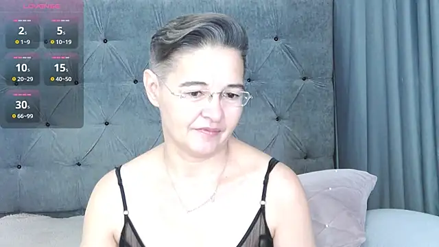 StaceyDarling online show from November 14, 8:23 pm