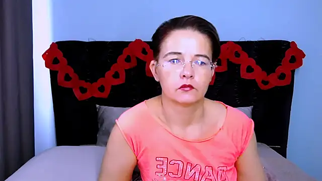 StaceyDarling online show from February 15, 6:47 am